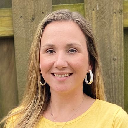 web-amanda Amanda, Dental Assistant